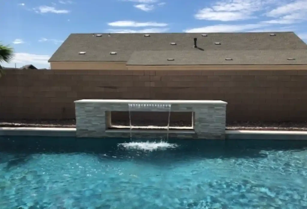 Custom pool by Edgewater Custom Pools