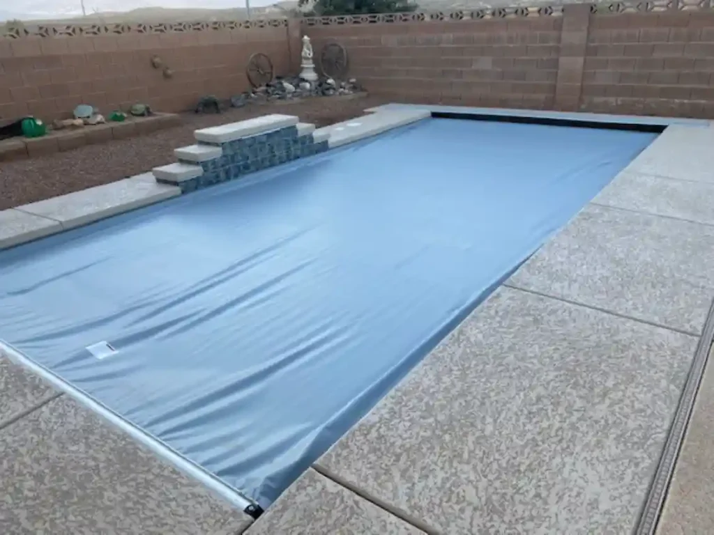 Custom pool by Edgewater Custom Pools