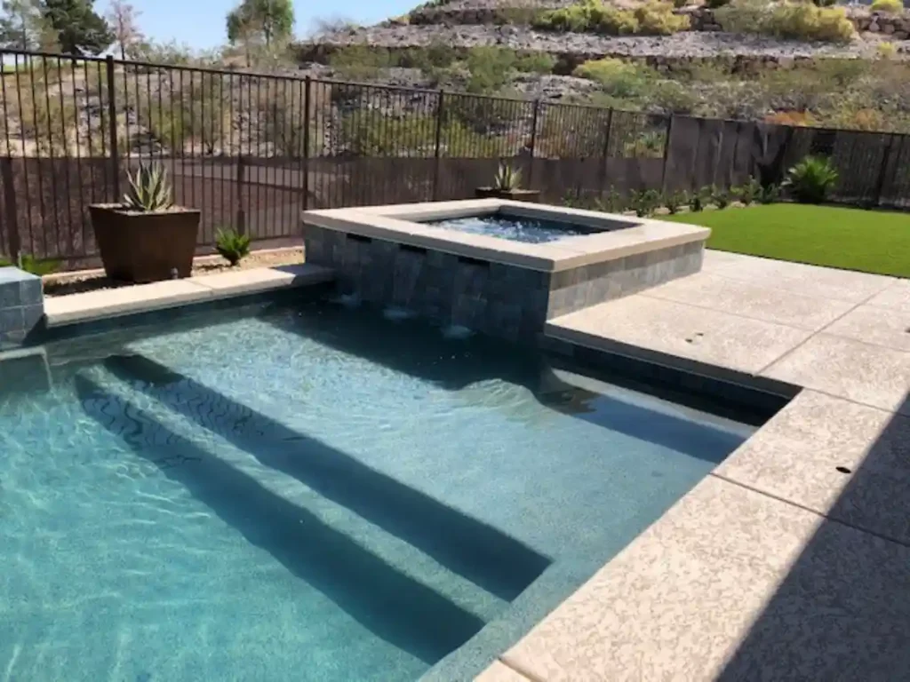 Custom pool by Edgewater Custom Pools