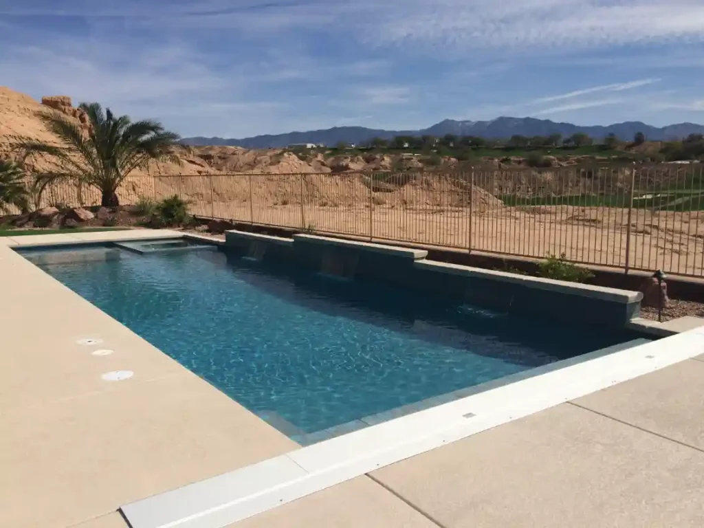 Custom pool by Edgewater Custom Pools
