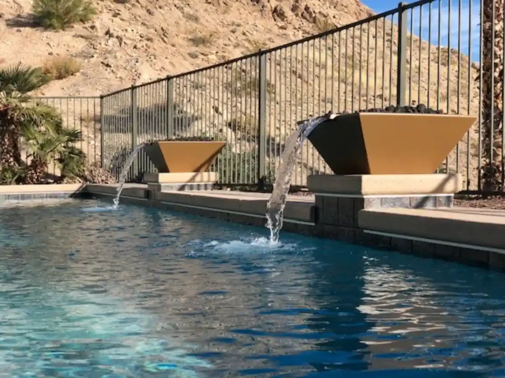 Custom pool by Edgewater Custom Pools