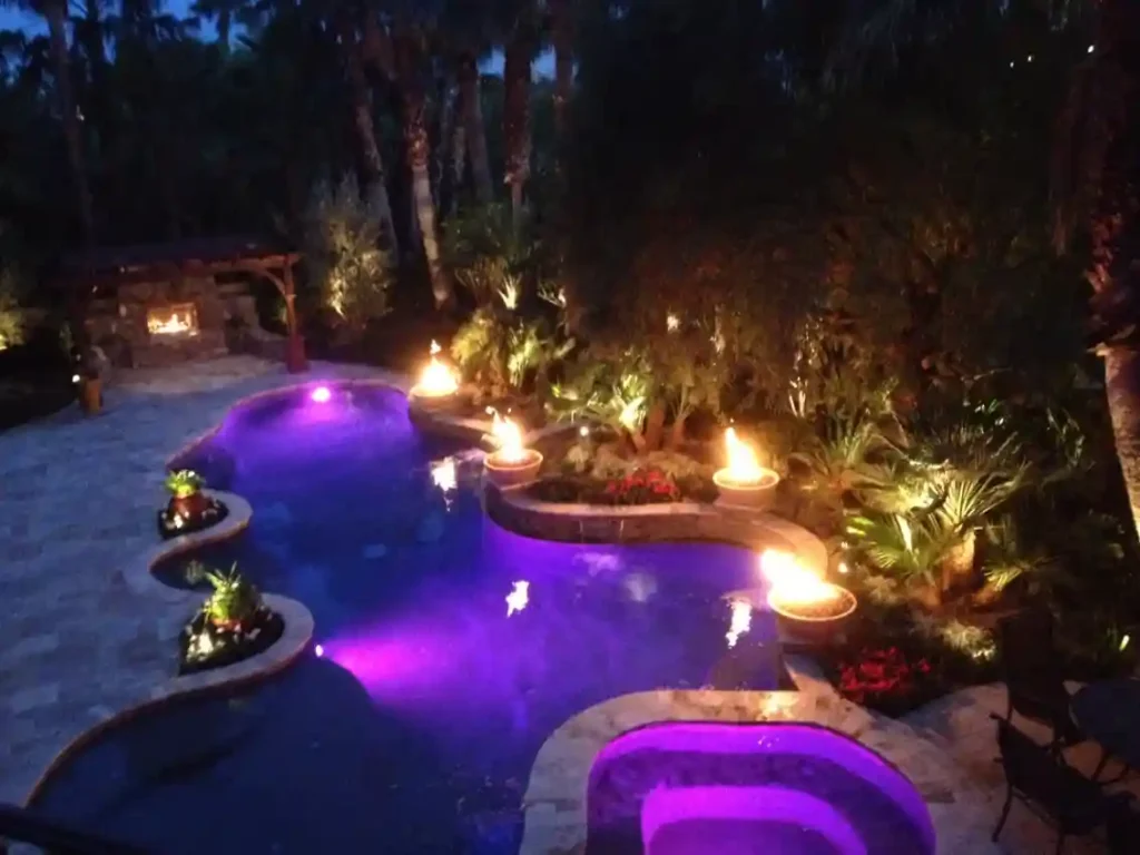 Custom pool by Edgewater Custom Pools