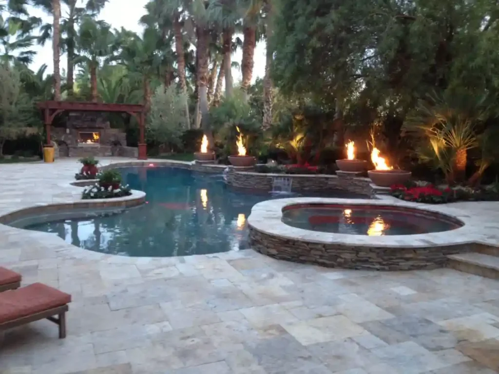 Custom pool by Edgewater Custom Pools