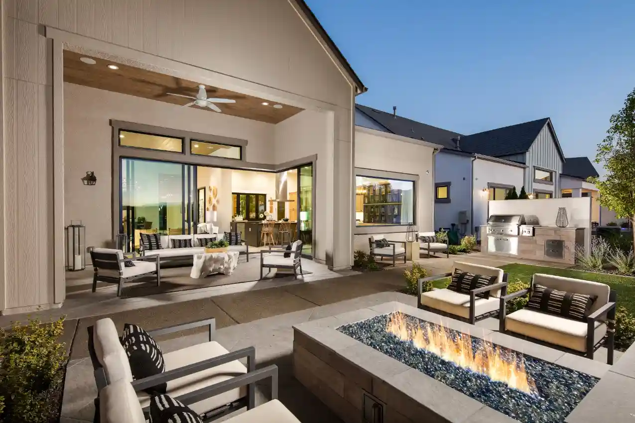 Edgeworth-at-Caramella-Ranch-Sarona_Backyard_1-1