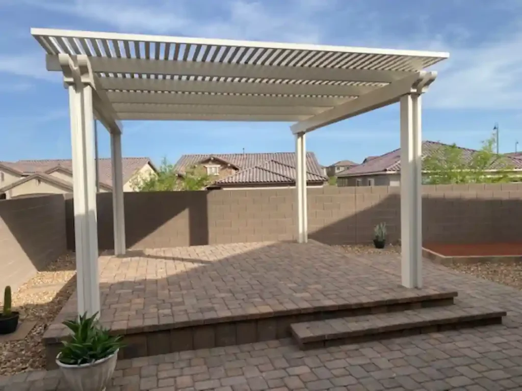 Patio and outdoor living by Edgewater Custom Pools – Mallinger Patio Cover