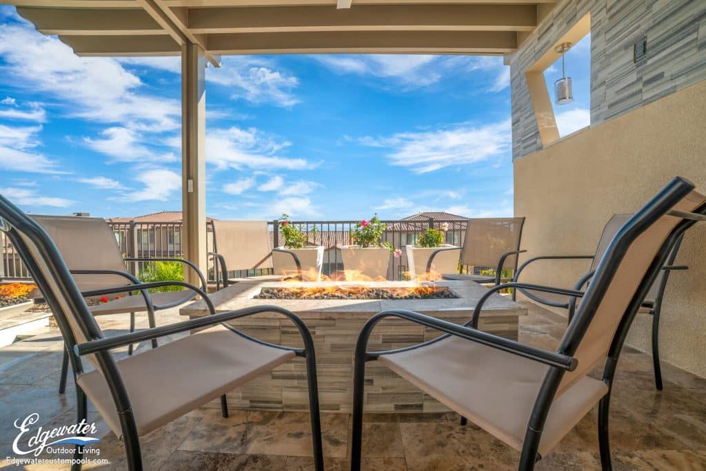 Outdoor living by Edgewater Custom Pools – 170 Wilson Ridge St.