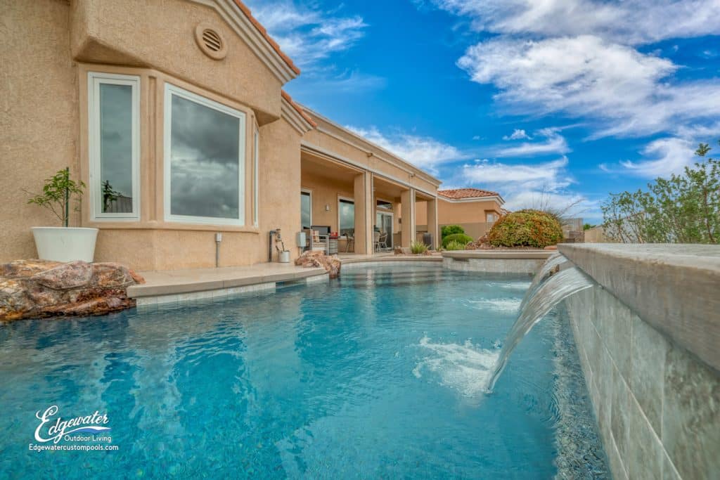 Custom pool by Edgewater Custom Pools – Sun Cliff Ground