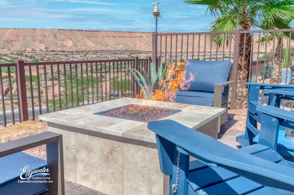 Outdoor living by Edgewater Custom Pools – 1191 Tortoise Ridge II Mesquite