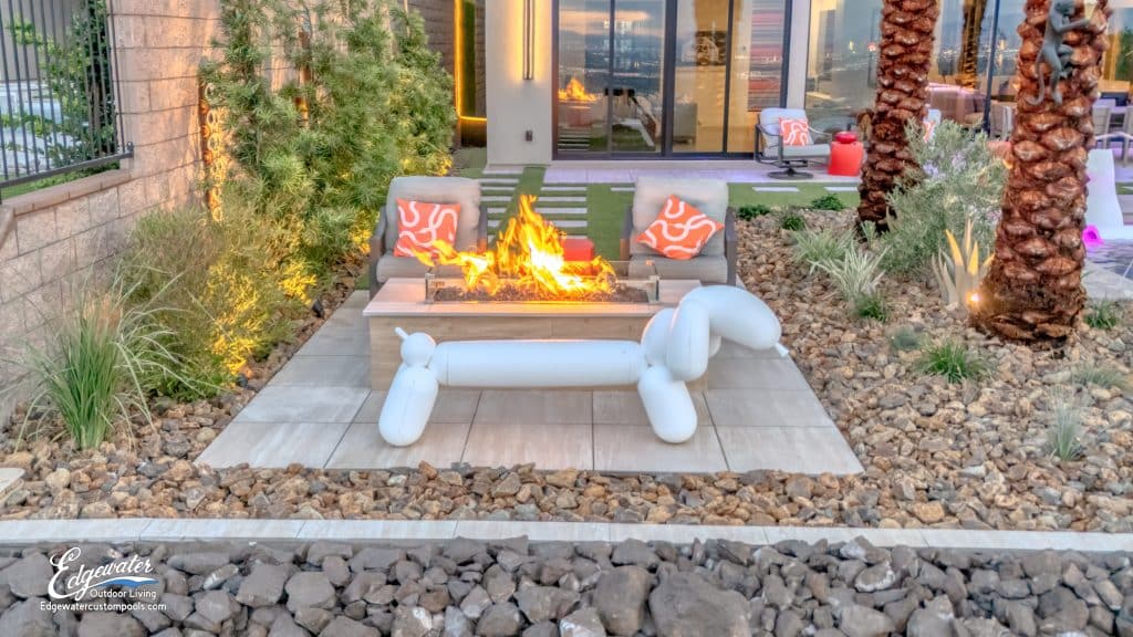 Outdoor living by Edgewater Custom Pools – 498 Overlook Rim Drive