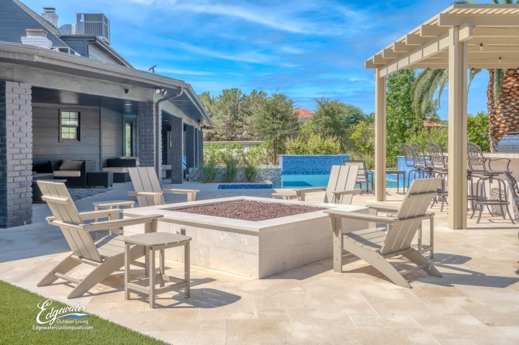 Outdoor living by Edgewater Custom Pools – No Waterfall Edition