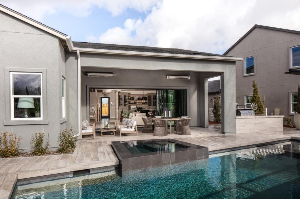 Outdoor living by Edgewater Custom Pools &ndash; Cantaro Danbury Rear Yard
