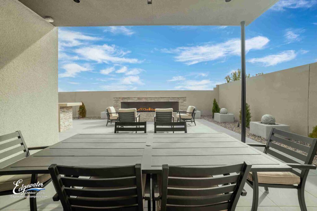 Patio and outdoor living by Edgewater Custom Pools – Sanchili Patio