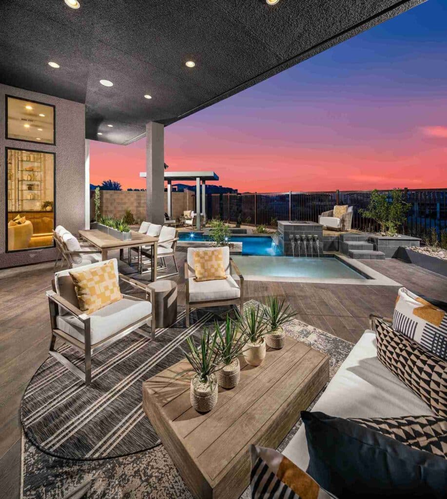 Custom pool by Edgewater Custom Pools – Sky View Knoll