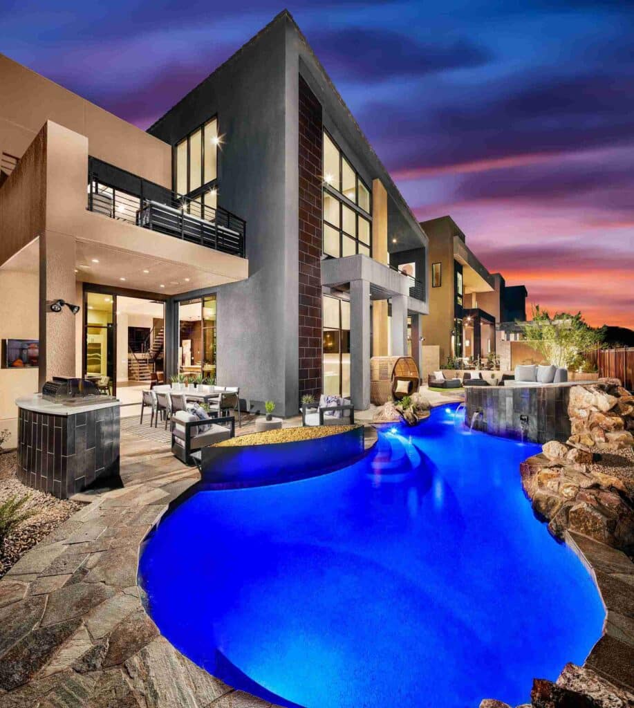 Custom pool by Edgewater Custom Pools – Sky View Oak Creek