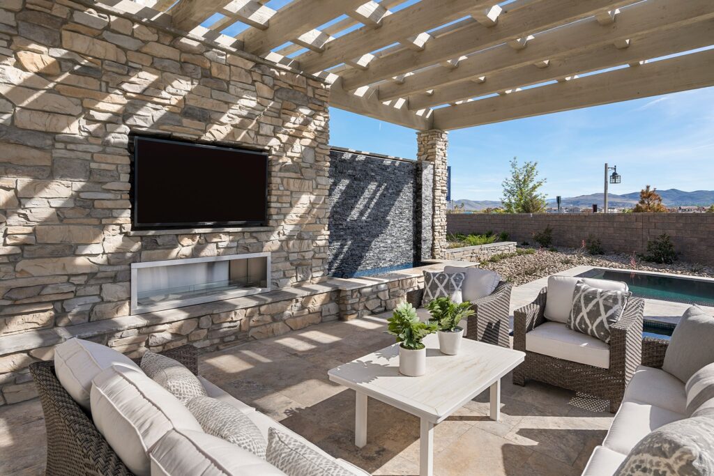 Outdoor living by Edgewater Custom Pools &ndash; Toll Brothers Reno Diamond Crest Portillo
