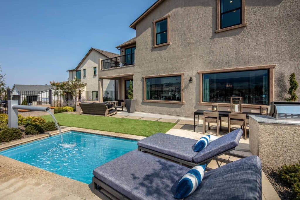 Custom pool by Edgewater Custom Pools – Winsley