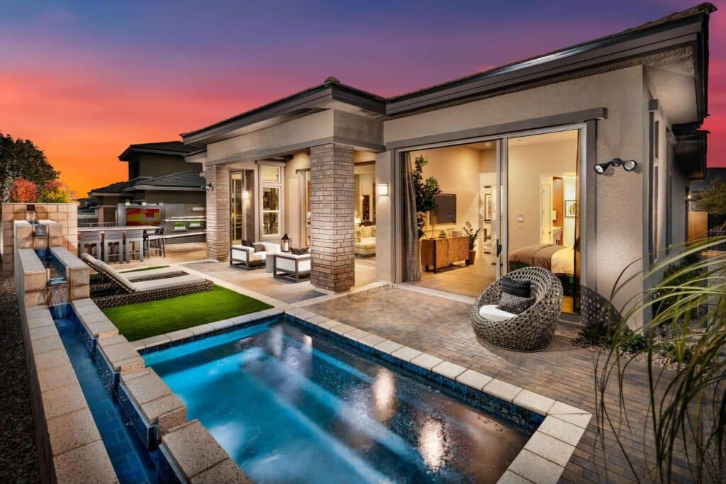Custom pool by Edgewater Custom Pools