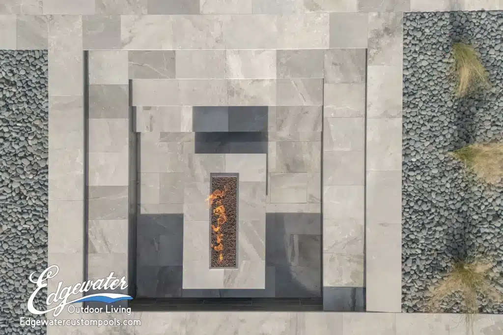 Outdoor living by Edgewater Custom Pools – 7485 W Torino Ave