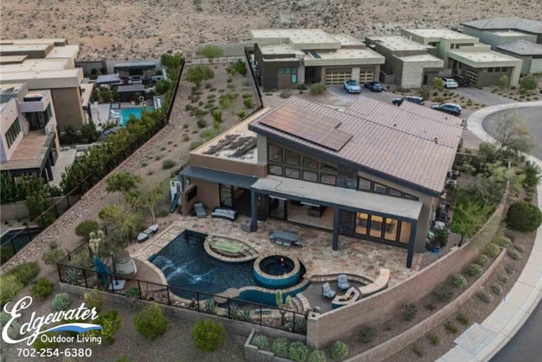 Custom pool by Edgewater Custom Pools – Landscape Deck