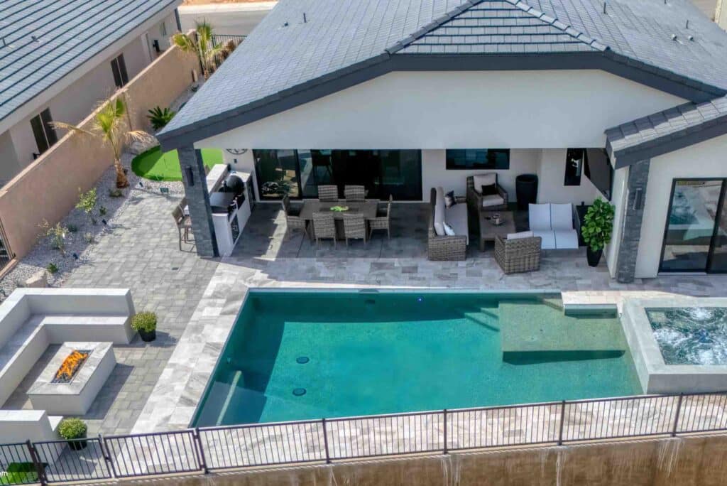 Outdoor living by Edgewater Custom Pools – 887 Falcon View Circle