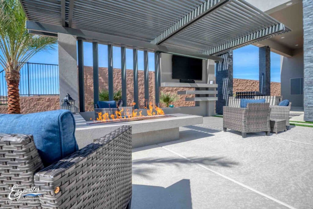 Outdoor living by Edgewater Custom Pools – 506 Falcon Lane