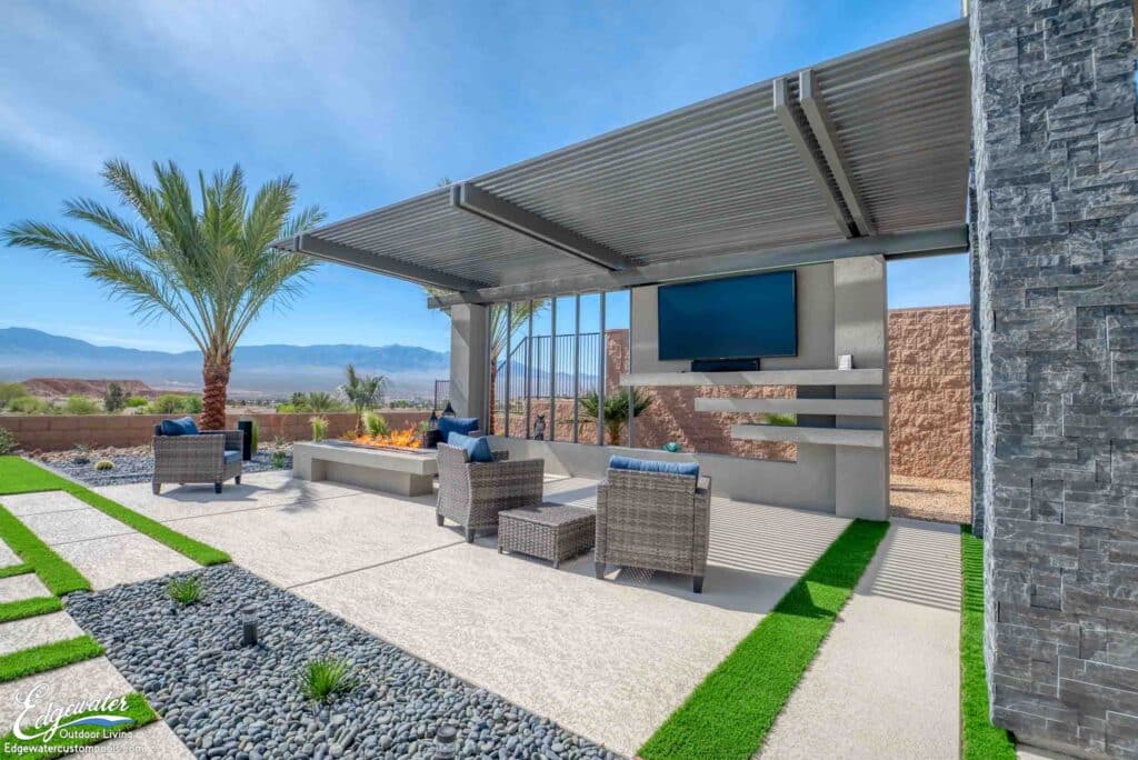 Patio and outdoor living by Edgewater Custom Pools – 506 Falcon Lane