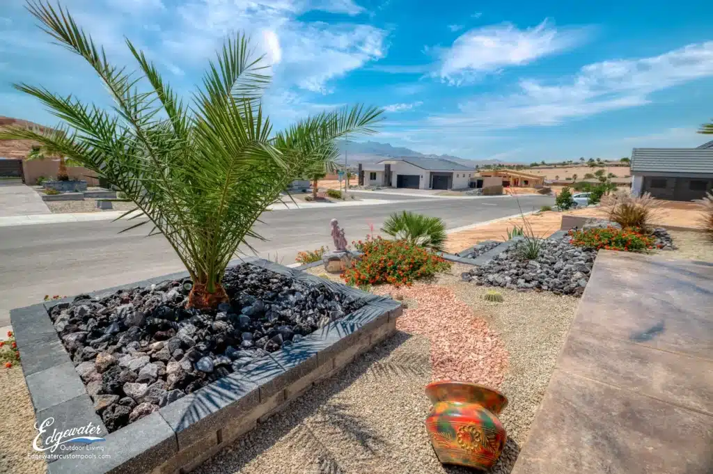Custom pool by Edgewater Custom Pools – 553 Falcon View Drive