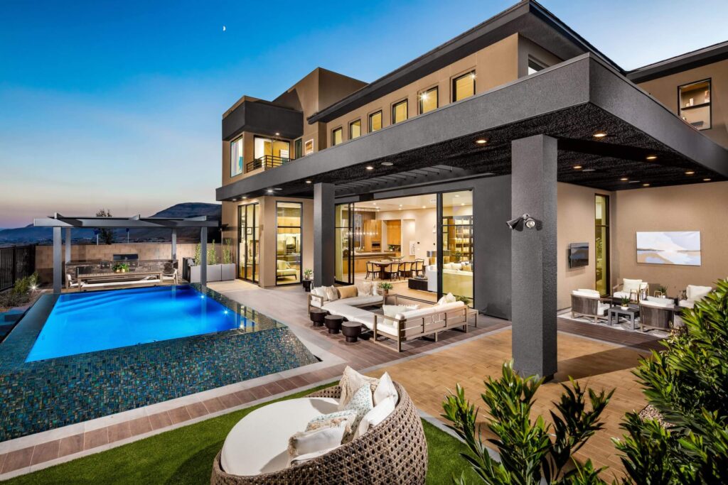 Custom pool by Edgewater Custom Pools &ndash; Sky View White Rock