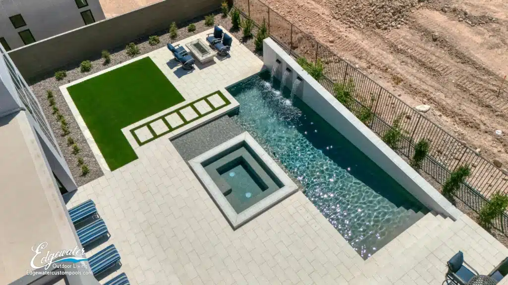 Custom pool by Edgewater Custom Pools